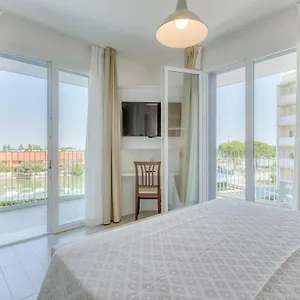 Ambassador Apartmán